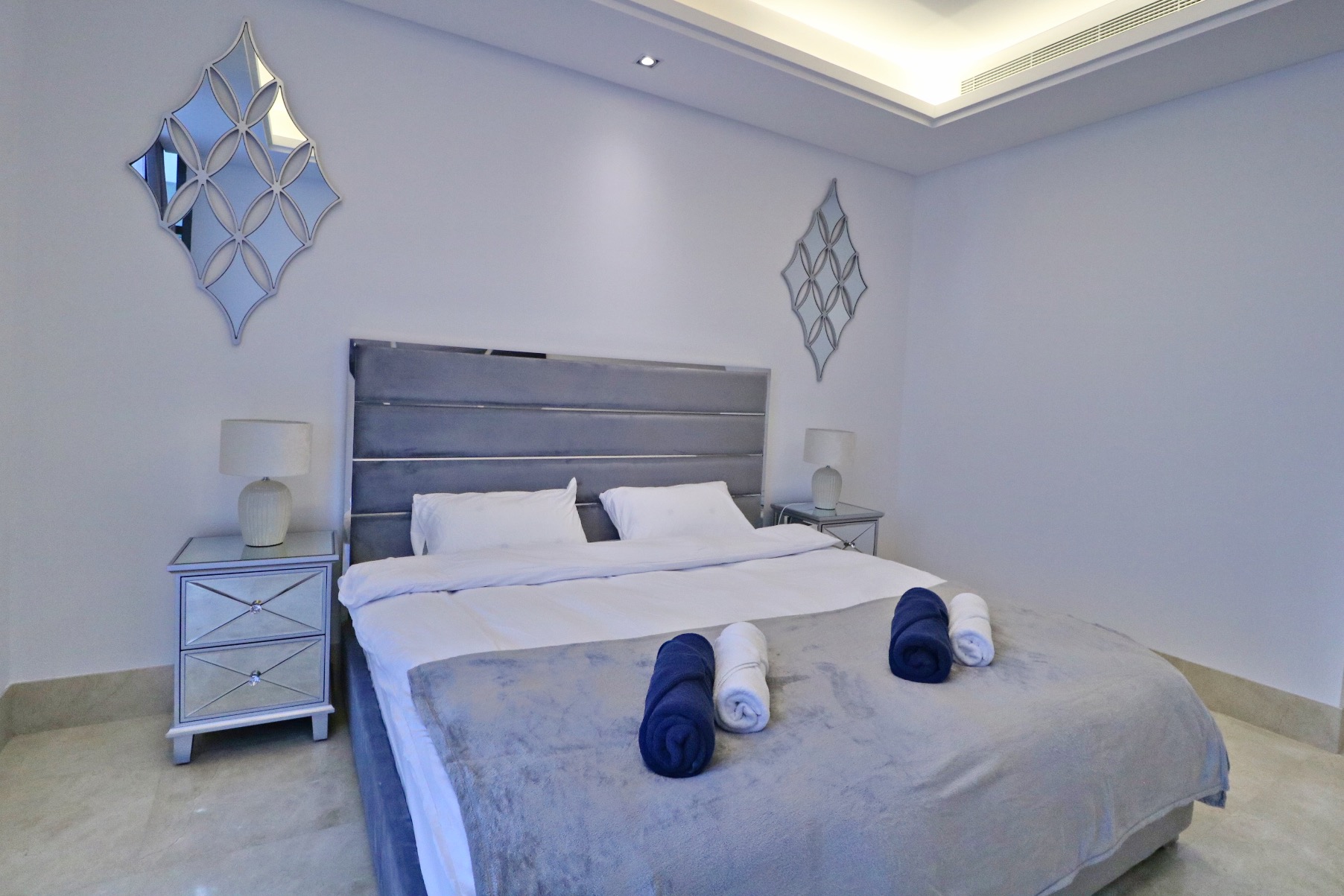 Master Bedroom Holiday apartment short stay The 8 Palm Jumeirah Dubai