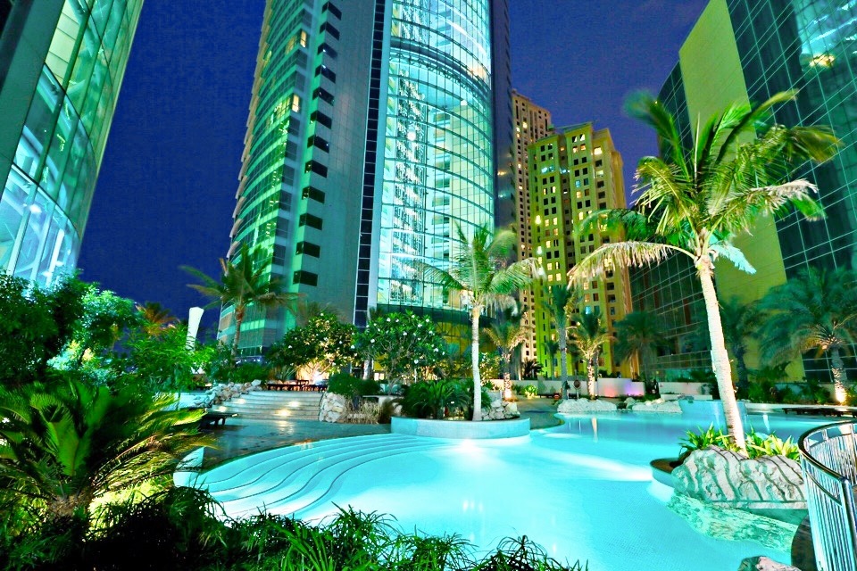Swimming pool Al Fattan Marine Towers JBR Dubai