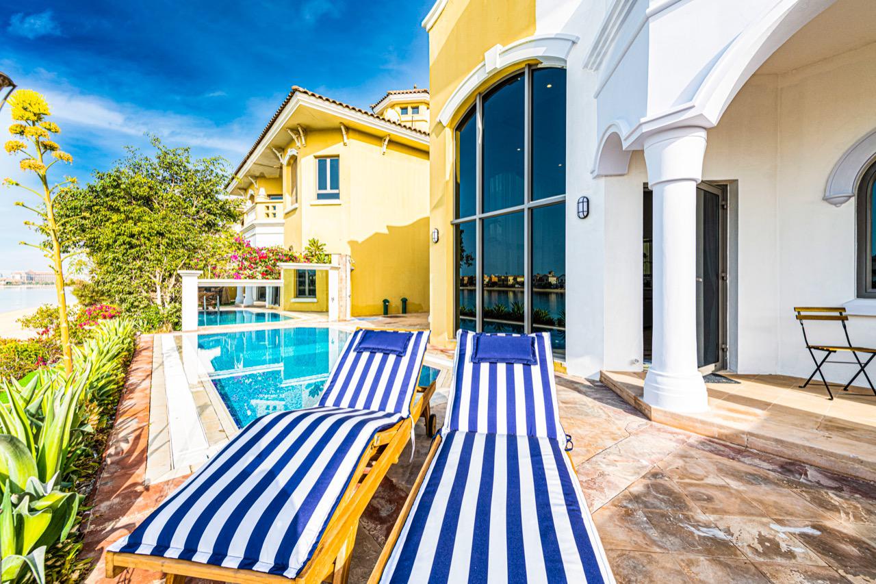 Villa Sunbeds in villa for vacation rental at Palm Jumeirah Dubai
