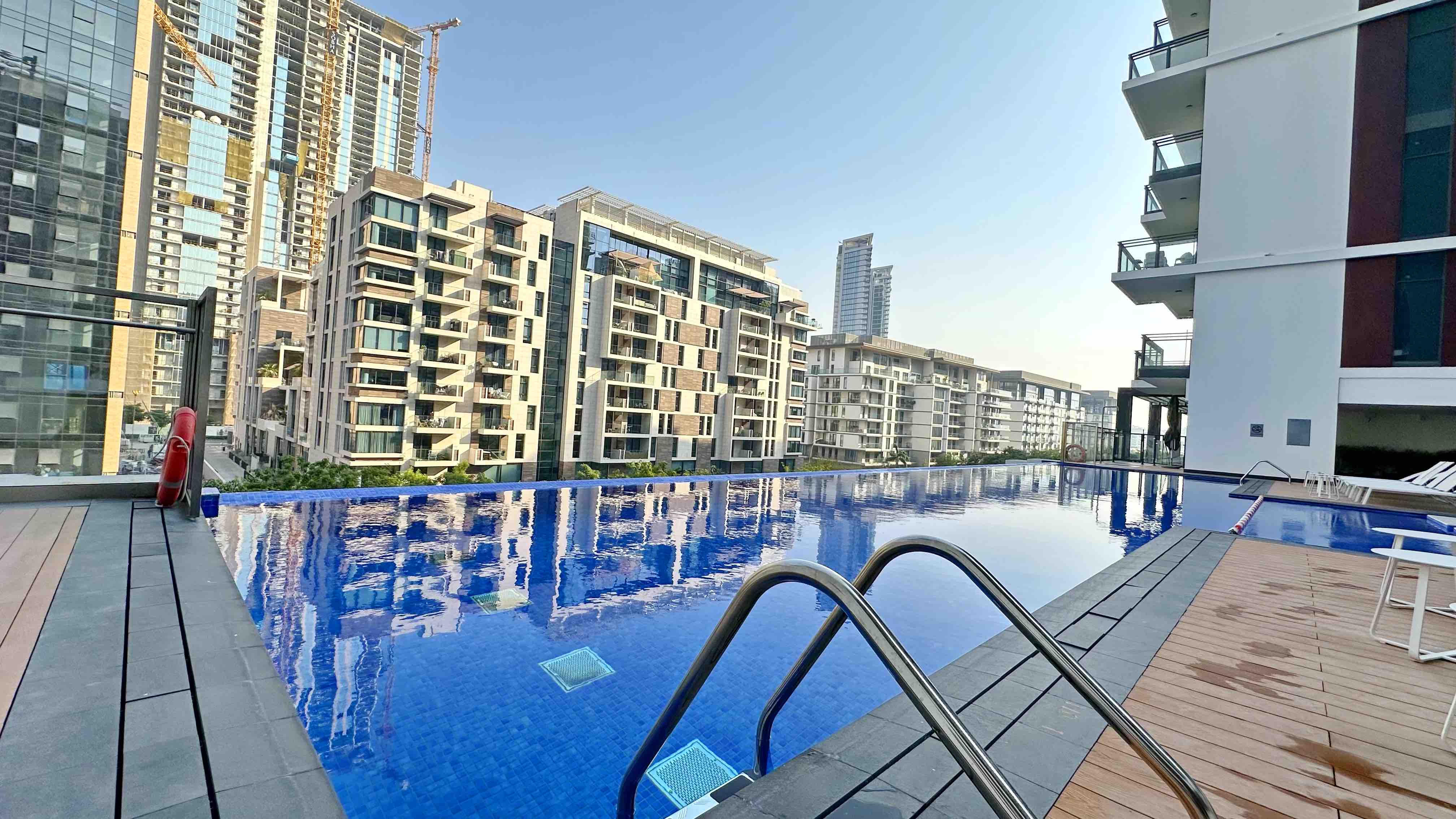 pool Wilton Park 2 Dubai