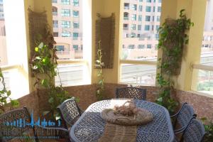 Holiday Apartment for sale in Shoreline at Palm Jumeirah in Dubai