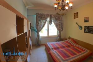 Holiday Apartment for sale in Shoreline at Palm Jumeirah in Dubai