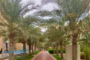 Holiday Apartment for sale in Shoreline at Palm Jumeirah in Dubai