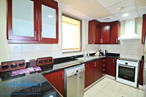 Kitchen in apartment for vacation rental in Shams JBR Dubai