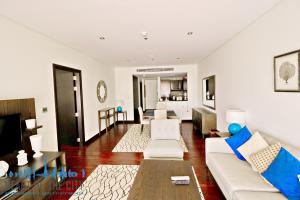 Living Room in Holiday Apartment for vacation in Anantara Palm Jumeirah in Dubai