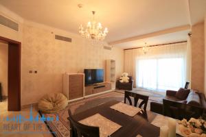 Living room in holiday apartment in Fairmont Residence  Dubai