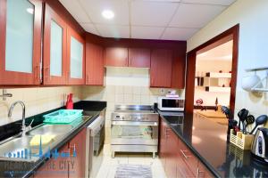 Kitchen in Holiday Apartment in Sadaf JBR in Dubai