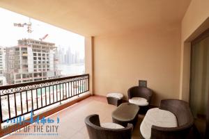 Balcony in holiday apartment in Fairmont at Palm_Jumeirah in Dubai