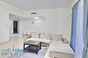sitting area in apartment short term rent sadaf dubai