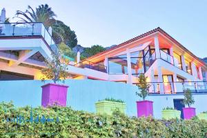Holiday Villa 