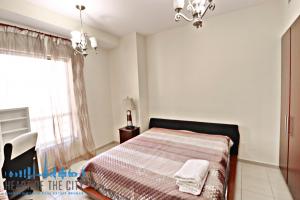 Second bedroom in Apartment for short stay in Shams JBR Dubai
