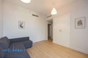 Second bedroom in Apartment for rent in Rimal in JBR Dubai