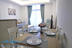 Dining area in apartment for short stay in The 8 at the Palm Jumeirah Dubai