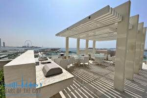 BBQ area in Beach Vista in Dubai Harbour