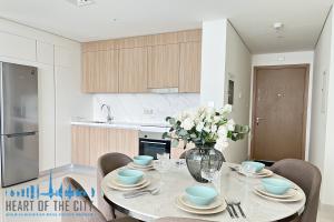 Dining Area in Apartment for short-term rent in Beach Vista in Dubai Harbour