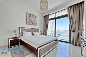 Bedroom in Holiday apartment for short term rent in beach vista in dubai harbour