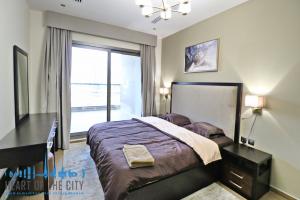 Bedroom in 1BR-Apartment for short term daily rent in Elite Downtown Dubai