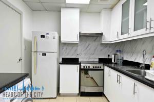 Kitchen in Apartment for sale in bahar jbr dubai