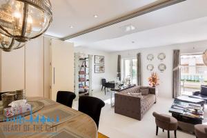 Dining Room in Villa in Monaco